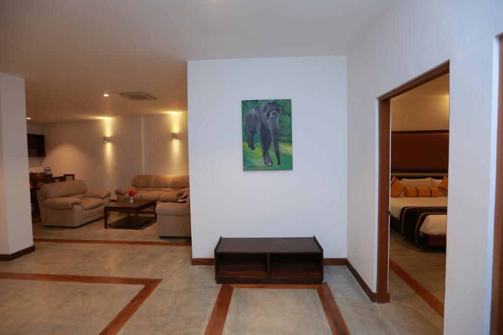Refresh Hotel Хикадува Стая снимка
