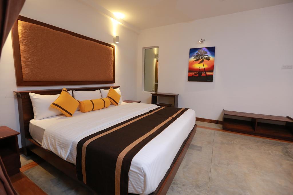 Refresh Hotel Хикадува Стая снимка