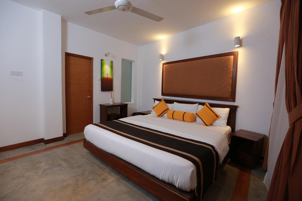 Refresh Hotel Хикадува Екстериор снимка