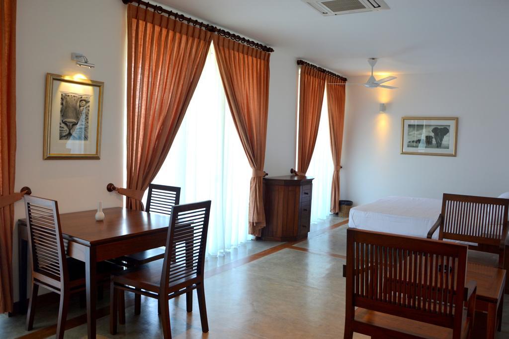 Refresh Hotel Хикадува Стая снимка