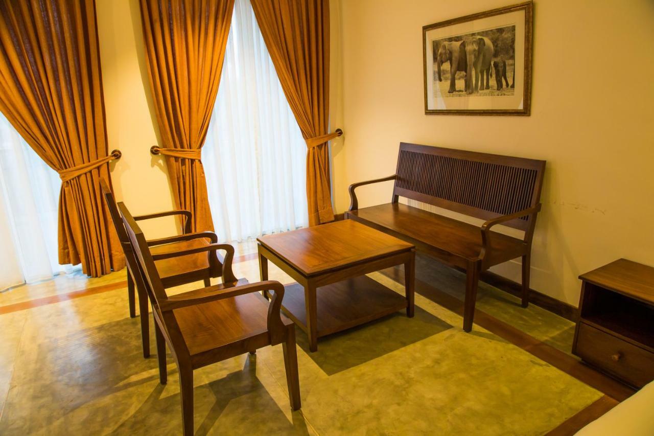 Refresh Hotel Хикадува Екстериор снимка