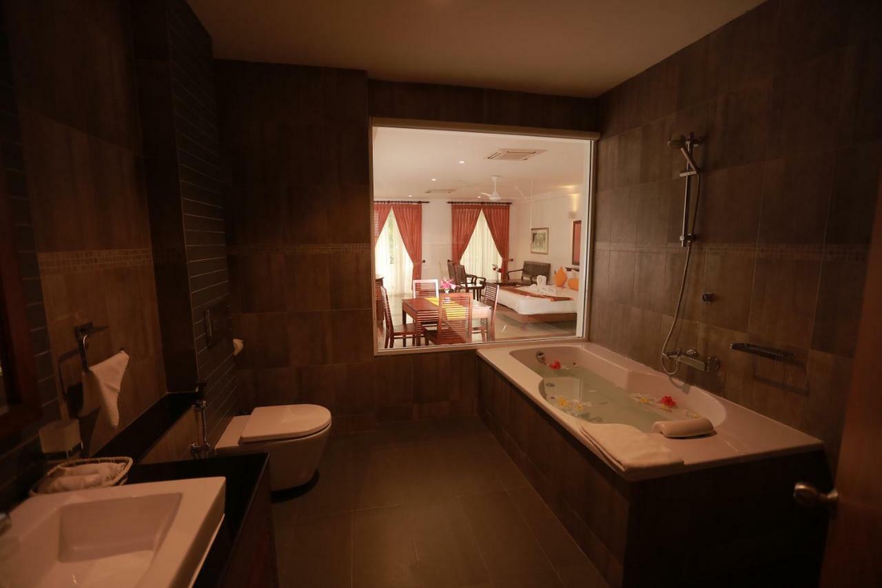 Refresh Hotel Хикадува Екстериор снимка
